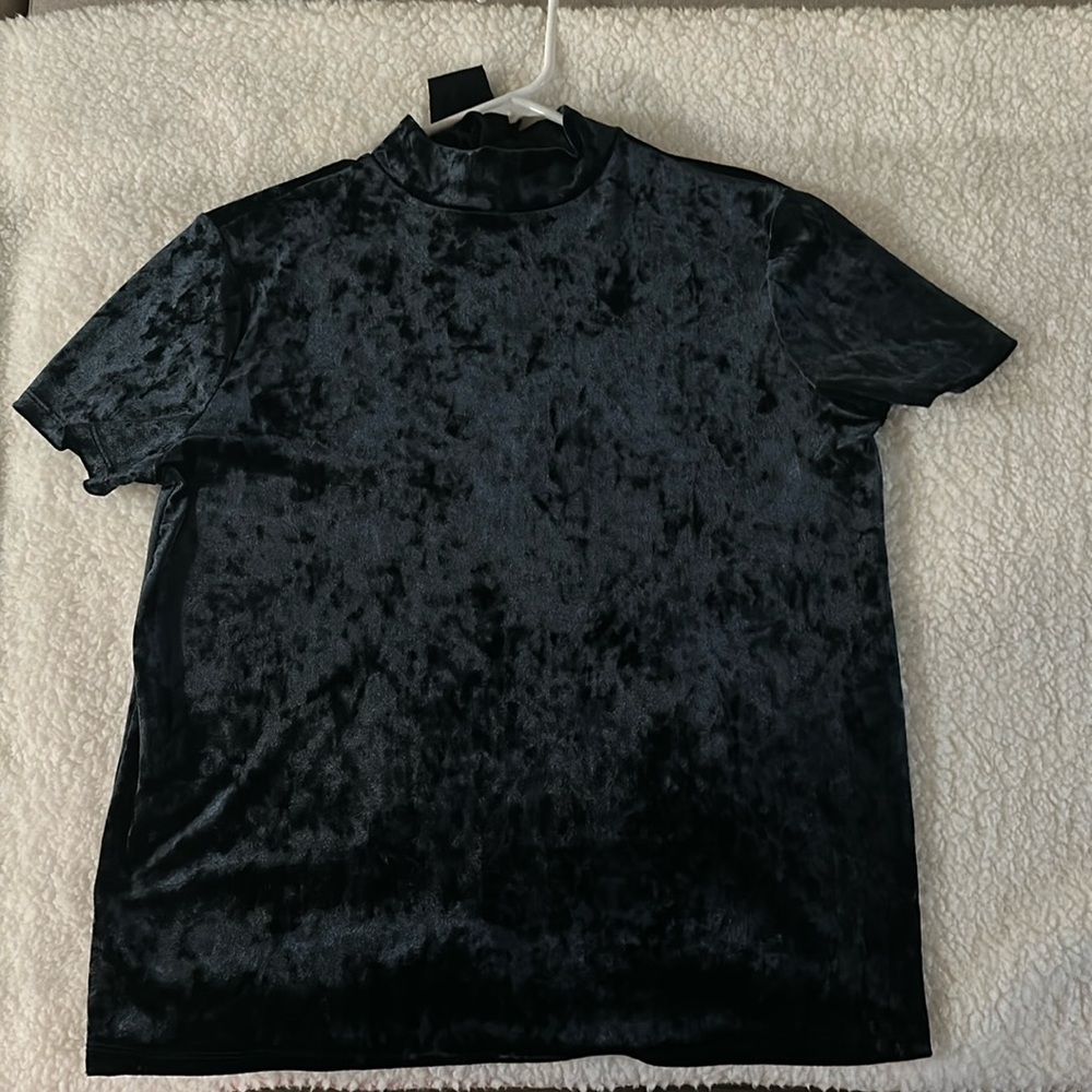 women's velvet top